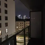 דירה Pawia 51 - Piekny Wiok Na Centrum Warszawy - Duzy Balkon - Smart Tv 55 Cali Wifi - Good ורשה
