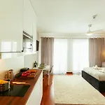 Pawia 51 - Piekny Wiok Na Centrum Warszawy - Duzy Balkon - Smart Tv 55 Cali Wifi - Good *