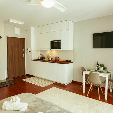 アパート Pawia 51 - Piekny Wiok Na Centrum Warszawy - Duzy Balkon - Smart Tv 55 Cali Wifi - Good