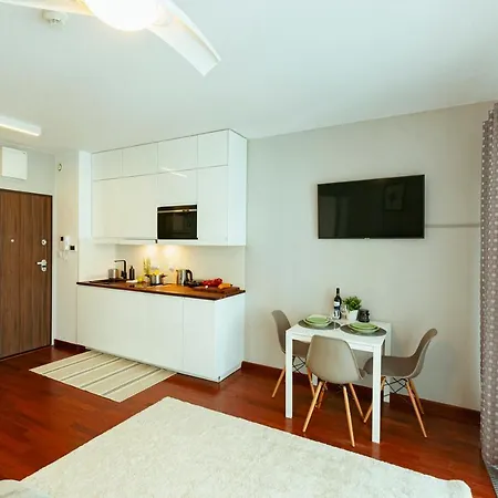 Lägenhet Pawia 51 - Piekny Wiok Na Centrum Warszawy - Duzy Balkon - Smart Tv 55 Cali Wifi - Good