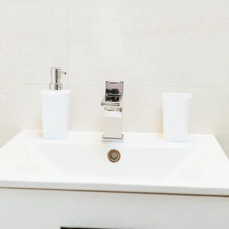 Pawia 51 - Piekny Wiok Na Centrum Warszawy - Duzy Balkon - Smart Tv 55 Cali Wifi - Good