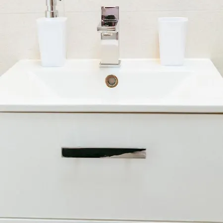 Pawia 51 - Piekny Wiok Na Centrum Warszawy - Duzy Balkon - Smart Tv 55 Cali Wifi - Good 아파트 *