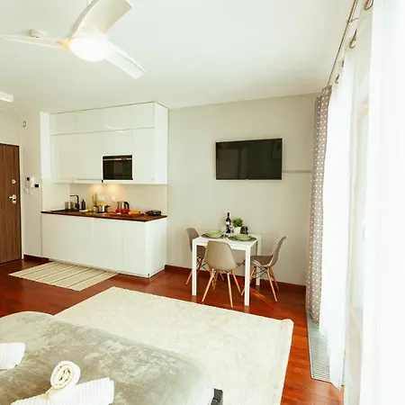 Pawia 51 - Piekny Wiok Na Centrum Warszawy - Duzy Balkon - Smart Tv 55 Cali Wifi - Good