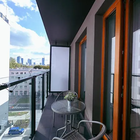 Pawia 51 - Piekny Wiok Na Centrum Warszawy - Duzy Balkon - Smart Tv 55 Cali Wifi - Good